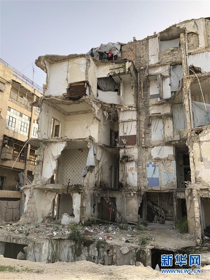 （國際&middot;圖文互動(dòng)）（2）上學(xué)夢何處安放&mdash;&mdash;敘利亞女孩阿明娜的危樓生活