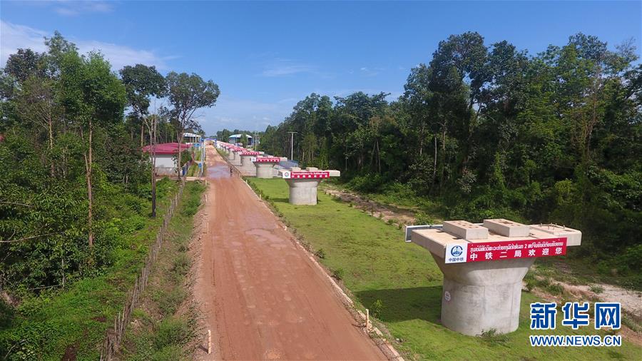 （國際&middot;圖文互動(dòng)）（2）中老鐵路上的絢爛長虹&mdash;&mdash;老撾楠科內(nèi)河特大橋主體工程完工側(cè)記