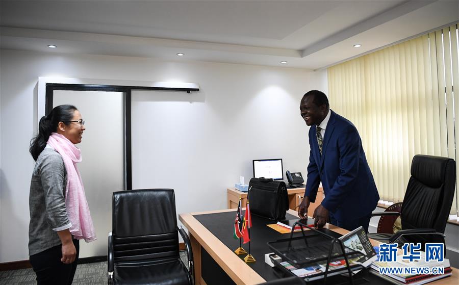 （國際&middot;中非合作論壇&middot;圖文互動(dòng)）（2）通訊：肯尼亞執(zhí)政黨總書記跟我學(xué)中文