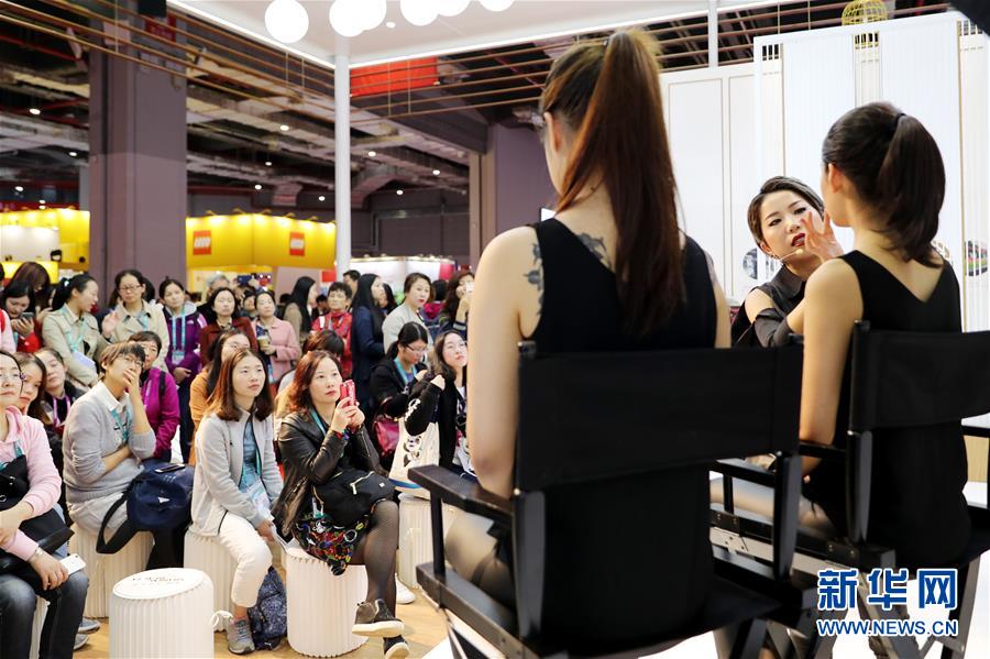 （新華全媒頭條&middot;圖文互動）（9）從進(jìn)博會到&ldquo;雙11&rdquo; 超級訂單背后蘊藏中國動能