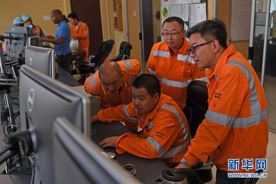 （國際&middot;圖文互動）（2）通訊：春節(jié)：在異國他鄉(xiāng)堅守崗位&mdash;&mdash;探訪南非中企施工現場