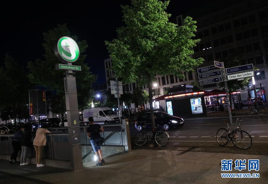 (國際)(6)德國柏林:夜來“菩提樹下”