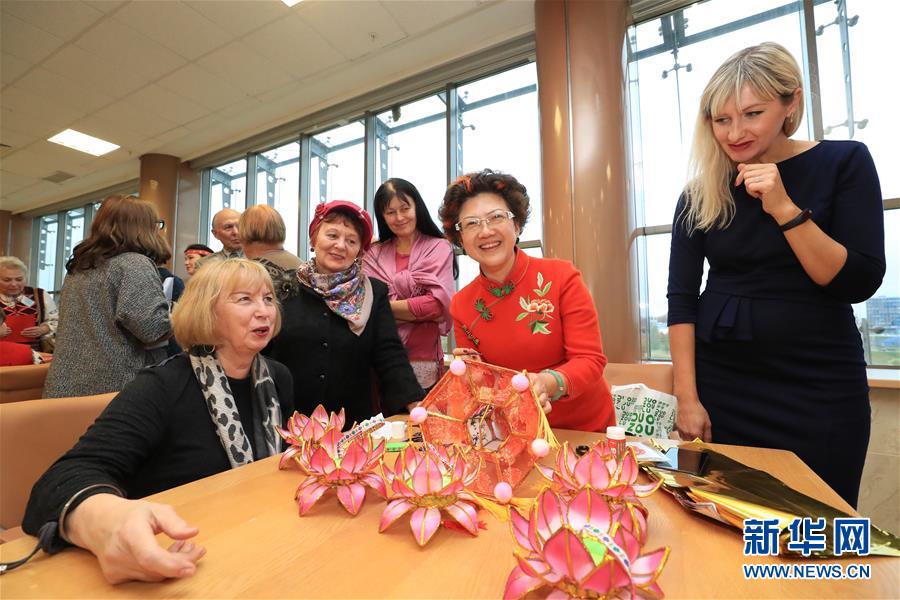 (國(guó)際)(4)中白民間藝術(shù)精品展在白俄羅斯開幕