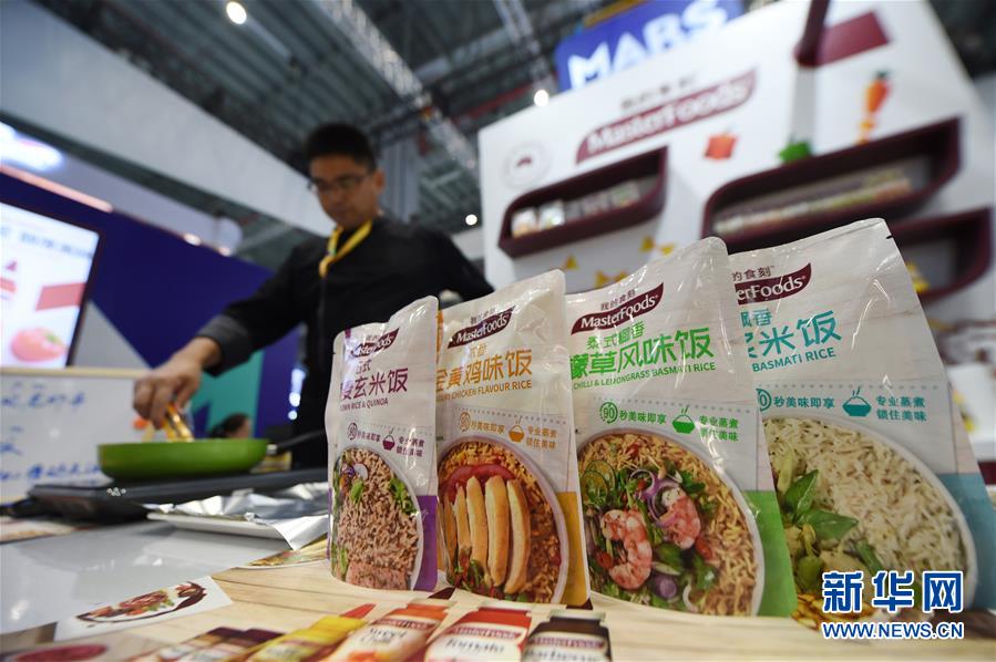 (新華全媒頭條·圖文互動(dòng))(13)秋天里的樂(lè)章——第二屆中國(guó)國(guó)際進(jìn)口博覽會(huì)巡禮