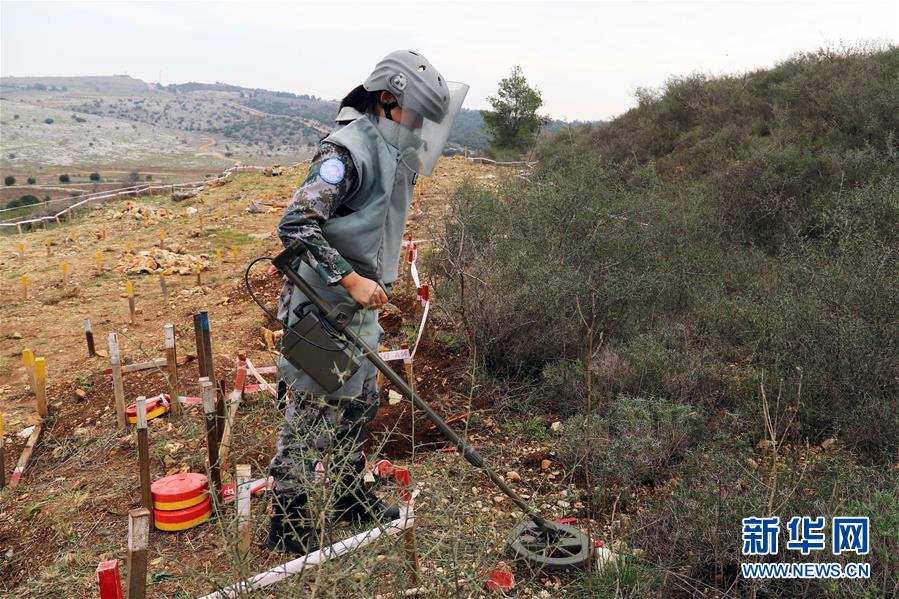（國際&middot;圖文互動）（2）通訊：&ldquo;中國軍人掃雷一如既往專業(yè)和敬業(yè)！&rdquo;&mdash;&mdash;記中國赴黎維和部隊完成&ldquo;藍線&rdquo;3個雷場清排任務