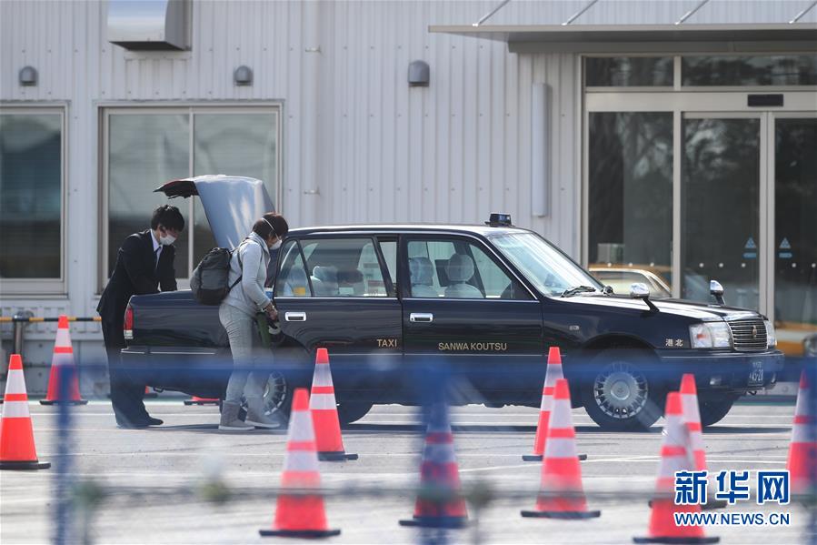 （國(guó)際）（2）&ldquo;鉆石公主&rdquo;號(hào)郵輪乘客陸續(xù)下船