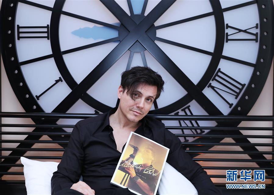 （國(guó)際&middot;圖文互動(dòng)）（1）通訊：手牽手，我們共同驅(qū)散陰霾&mdash;&mdash;法國(guó)音樂人創(chuàng)作抗疫歌曲背后的故事