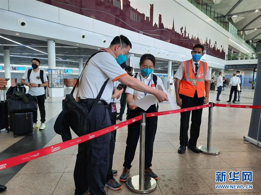 （國際疫情&middot;圖文互動）（1）&ldquo;工作忙碌又細(xì)致，經(jīng)驗豐富又專業(yè)&rdquo;&mdash;&mdash;一名柬埔寨青年眼中的中國援柬抗疫醫(yī)療專家組