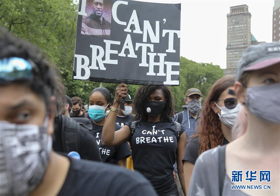 （新華視界）（5）紐約民眾紀(jì)念喬治&middot;弗洛伊德