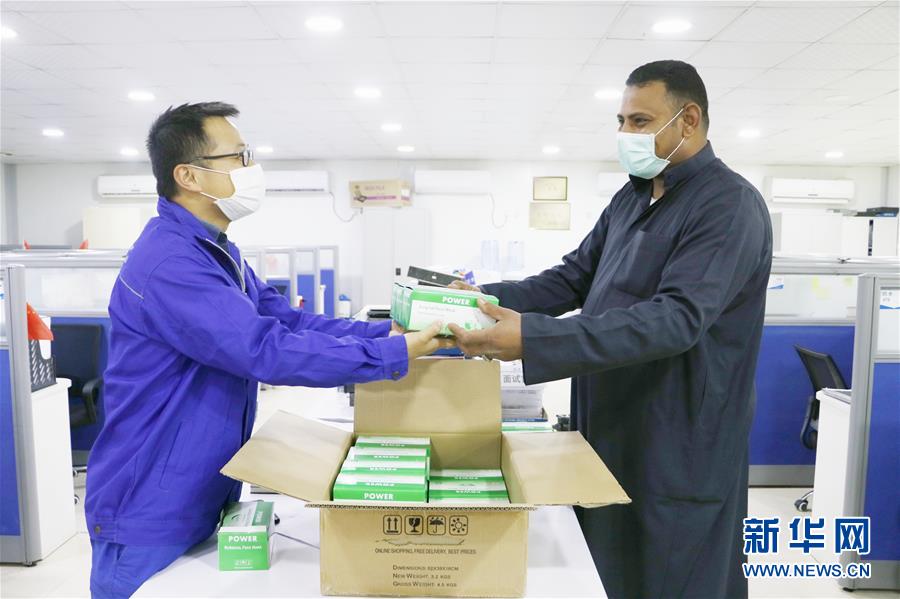 （國際疫情&middot;圖文互動）（3）通訊：防疫、生產(chǎn)兩不誤，沙漠現(xiàn)&ldquo;棋盤&rdquo;&mdash;&mdash;記中企承建科威特住房基建項目