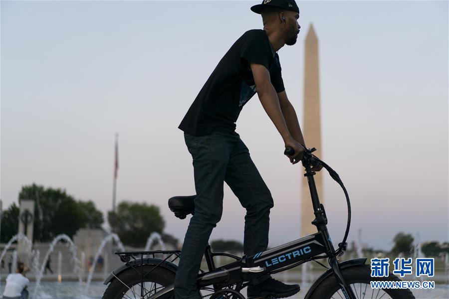 (國際疫情)(1)美國官方單日新增新冠病例超5.4萬例