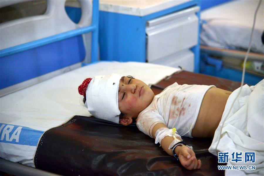 (國際)(2)巴基斯坦客運(yùn)列車和巴士相撞事故致19人死亡