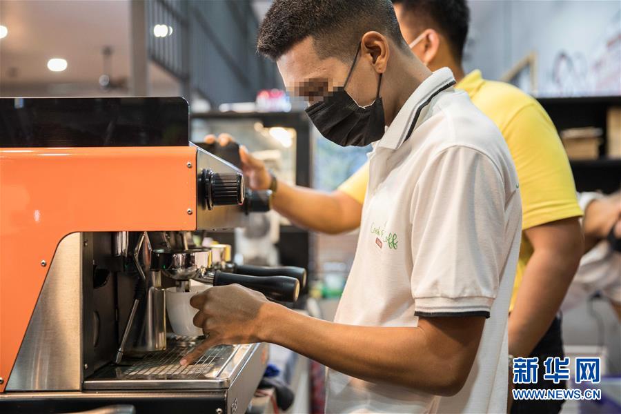 （國際&middot;圖文互動）（5）走進(jìn)泰國社區(qū)的&ldquo;監(jiān)獄咖啡館&rdquo;