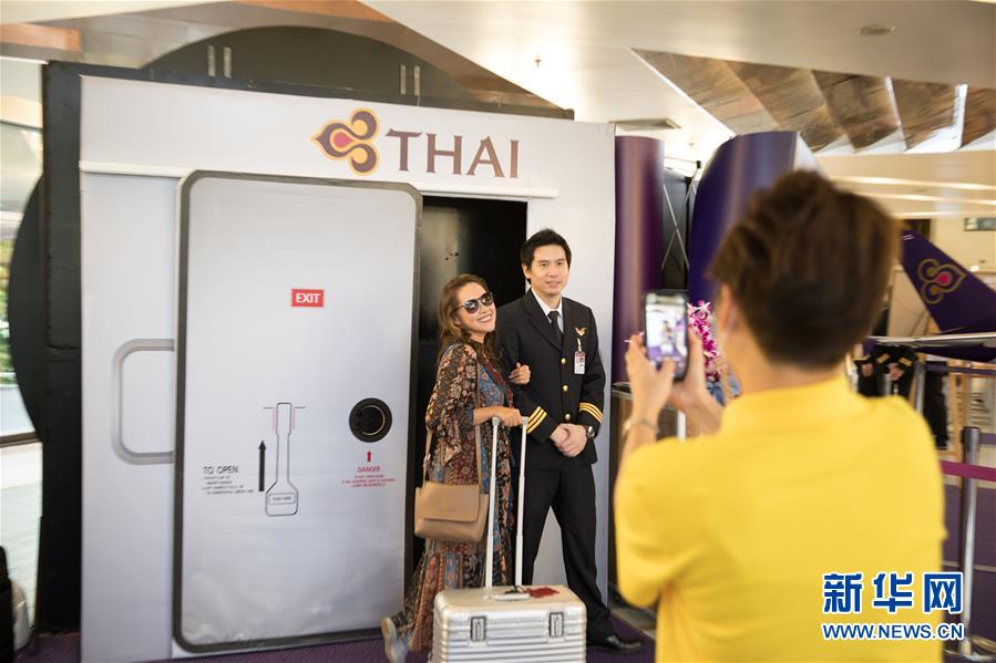 (國際·圖文互動)(3)從機艙餐廳到模擬飛行 泰航出招緩解疫情壓力