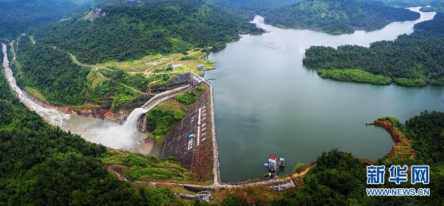 (國(guó)際·圖文互動(dòng))(1)通訊:踐行綠色發(fā)展 持續(xù)造福民生——記中國(guó)華電柬埔寨額勒賽水電站項(xiàng)目