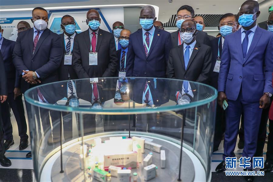（圖文互動）（2）&ldquo;中國承諾從不落空&rdquo;&mdash;&mdash;記非洲使節(jié)參觀國藥集團了解新冠疫苗研發(fā)