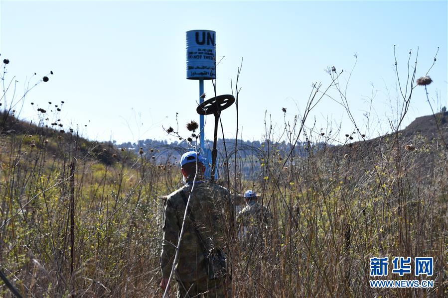 (國際·圖文互動)(4)披荊斬棘穿越“死亡地帶”——記中國新一批赴黎維和官兵首次“藍線”勘察