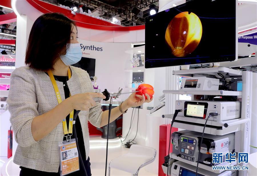 （第三屆進(jìn)博會(huì)&middot;圖文互動(dòng)）（5）新疫苗、新療法，進(jìn)博會(huì)最&ldquo;火爆&rdquo;展區(qū)見聞