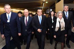 李克強(qiáng)在世界經(jīng)濟(jì)論壇年會上發(fā)表特別致辭