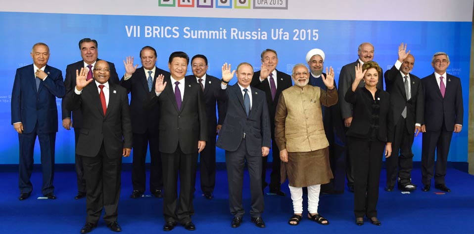 習近平出席金磚國家同歐亞經濟聯(lián)盟、上海合作組織成員國、觀察員國及受邀國領導人對話會