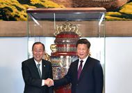 習(xí)近平出席中國向聯(lián)合國贈(zèng)送&ldquo;和平尊&rdquo;儀式