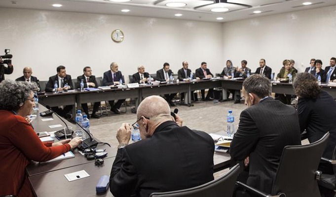 敘利亞問(wèn)題日內(nèi)瓦和談&ldquo;實(shí)質(zhì)性會(huì)談&rdquo;啟動(dòng)