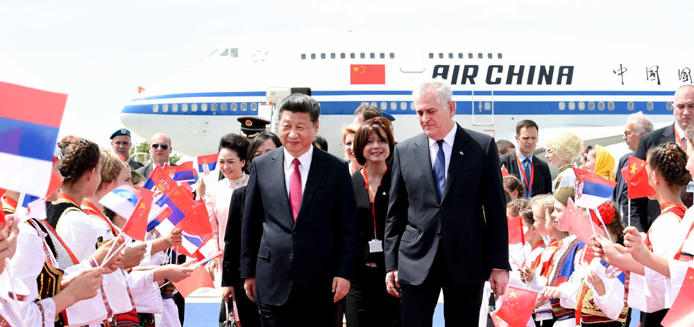 習(xí)近平抵達(dá)貝爾格萊德 開始對塞爾維亞共和國進行國事訪問