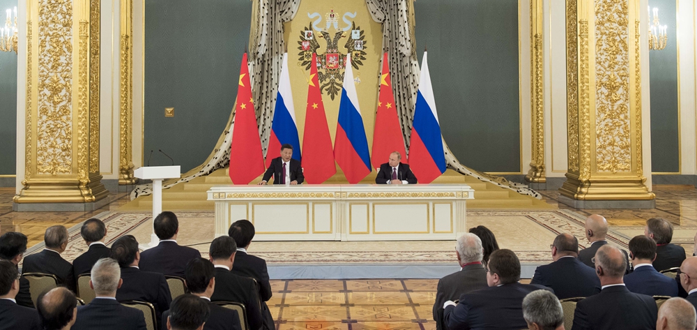 習(xí)近平同俄羅斯總統(tǒng)普京共同會(huì)見中俄友好、和平與發(fā)展委員會(huì)，媒體和企業(yè)界代表