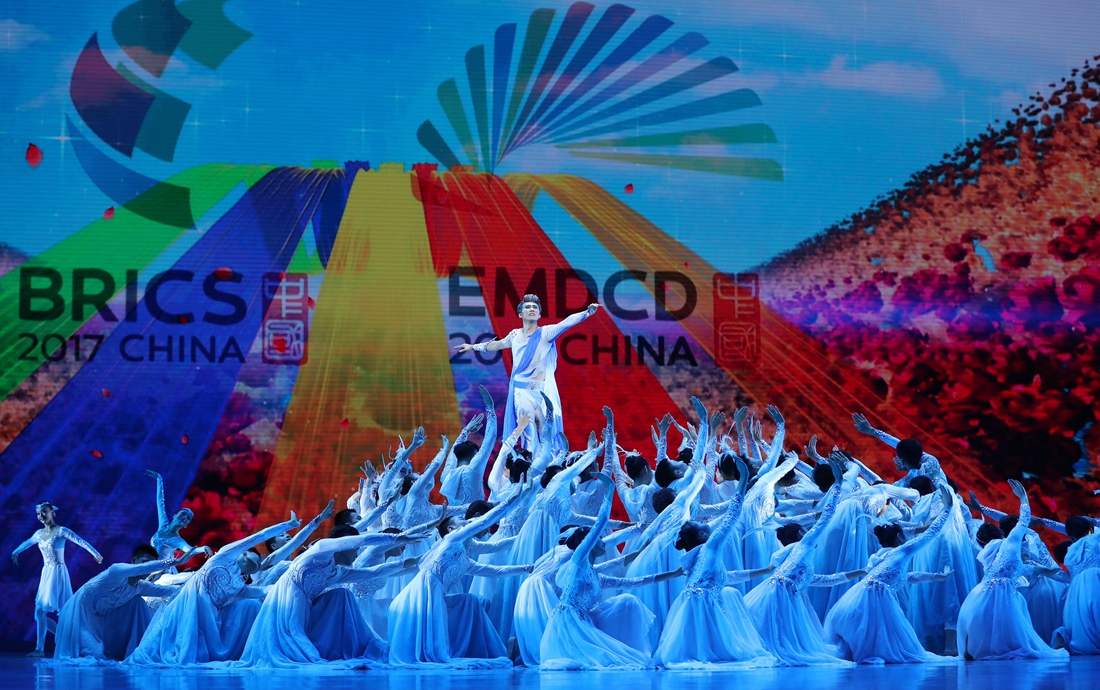 &ldquo;揚(yáng)帆未來&rdquo;文藝晚會在廈門舉行