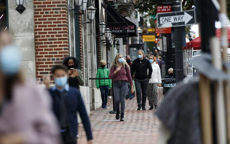 【微視頻】科學(xué)被&ldquo;捂上嘴&rdquo;？美國(guó)疫情應(yīng)對(duì)持續(xù)遭批！