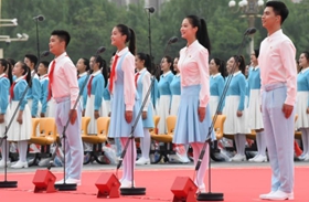 聽共青團(tuán)員和少先隊(duì)員的心聲：請黨放心，強(qiáng)國有我！