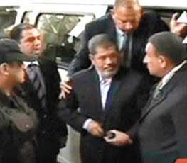 穆?tīng)栁髂芊裉与x&ldquo;政局魔咒&rdquo;