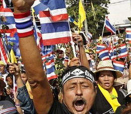 泰國(guó)政斗下半場(chǎng):洗牌重來(lái)？